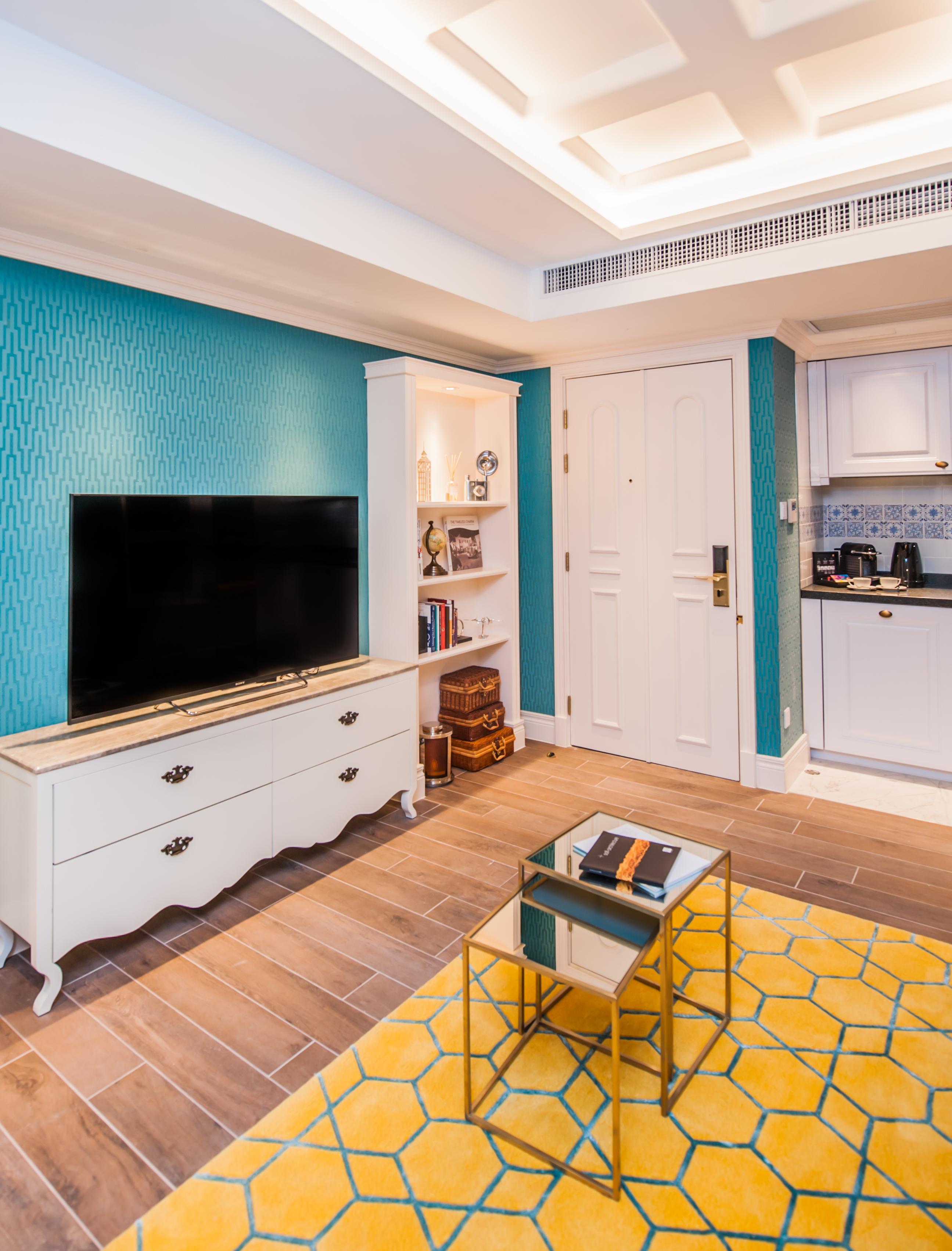 Madera Hollywood Hotel 5*